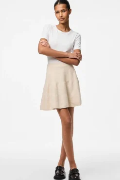 Pieces Pcfamilla Short Knit Skirt Fsy< Nederdele
