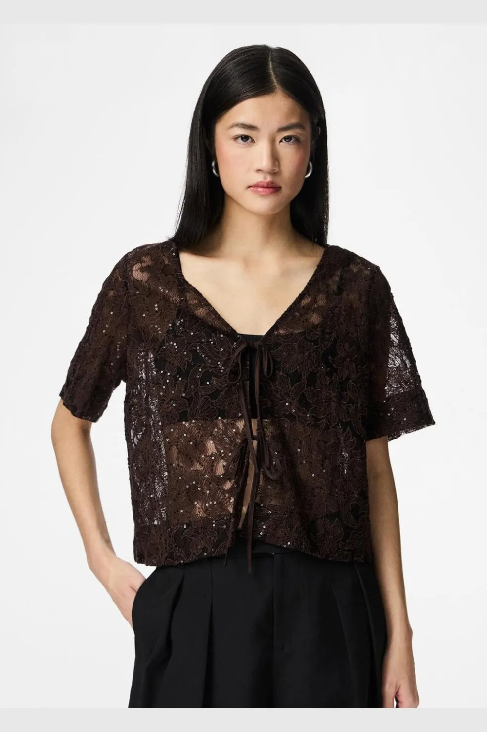 Pieces Pclouise 2/4 V-Neck Tie Top< Sæt 🛍️|T-Shirts & Toppe