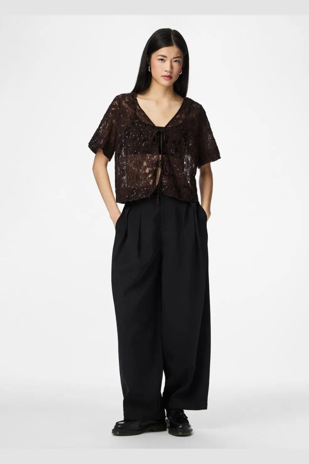 Pieces Pclouise 2/4 V-Neck Tie Top< Sæt 🛍️|T-Shirts & Toppe