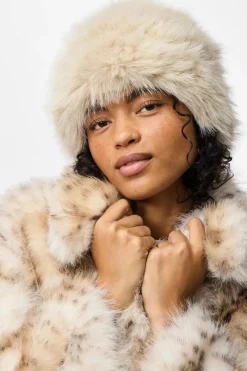 Pcplush Fluffy Hat*Pieces Clearance