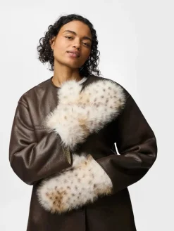 Pcplush Fluffy Mittens*Pieces New