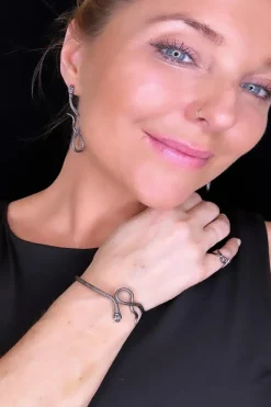 Poison Snake Earring*O element Outlet