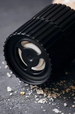 Salt, Garlic & Red Chili Pepper*Nicolas Vahé Discount