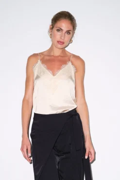 Singgo Top G2853*Gossia Hot