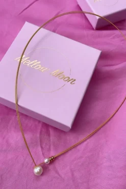 Mellow Moon Single Pearl Necklace< Halskæder