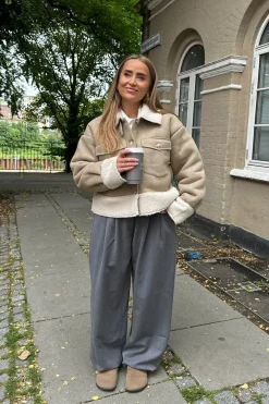 BYIC Theaic Teddy Jacket< Overtøj & Jakker