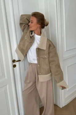 BYIC Theaic Teddy Jacket< Overtøj & Jakker