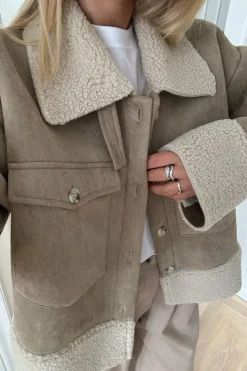 BYIC Theaic Teddy Jacket< Overtøj & Jakker