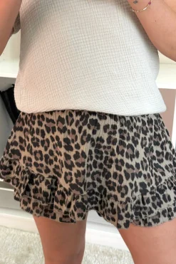 Thora Shorts*A-bee Hot