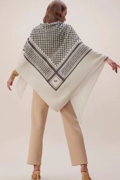 Lala Berlin Triangle Trinity Classic L< Tørklæder