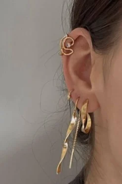 Stine A Twisted Hammered Creol Earring< Øreringe