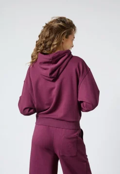 Vemia-Hood 19157*Sisters Point Sale