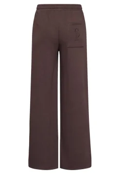 Vemia-Pa 19156*Sisters Point Hot