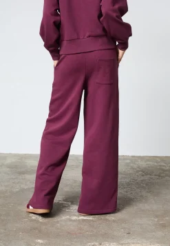 Vemia-Pa 19156*Sisters Point Clearance