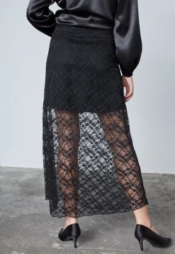 Venga-Sk 19034*Sisters Point New