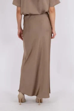 Vicky Heavy Sateen Skirt*Neo Noir Clearance