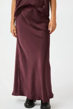 Vicky Heavy Sateen Skirt 159588*Neo Noir Sale