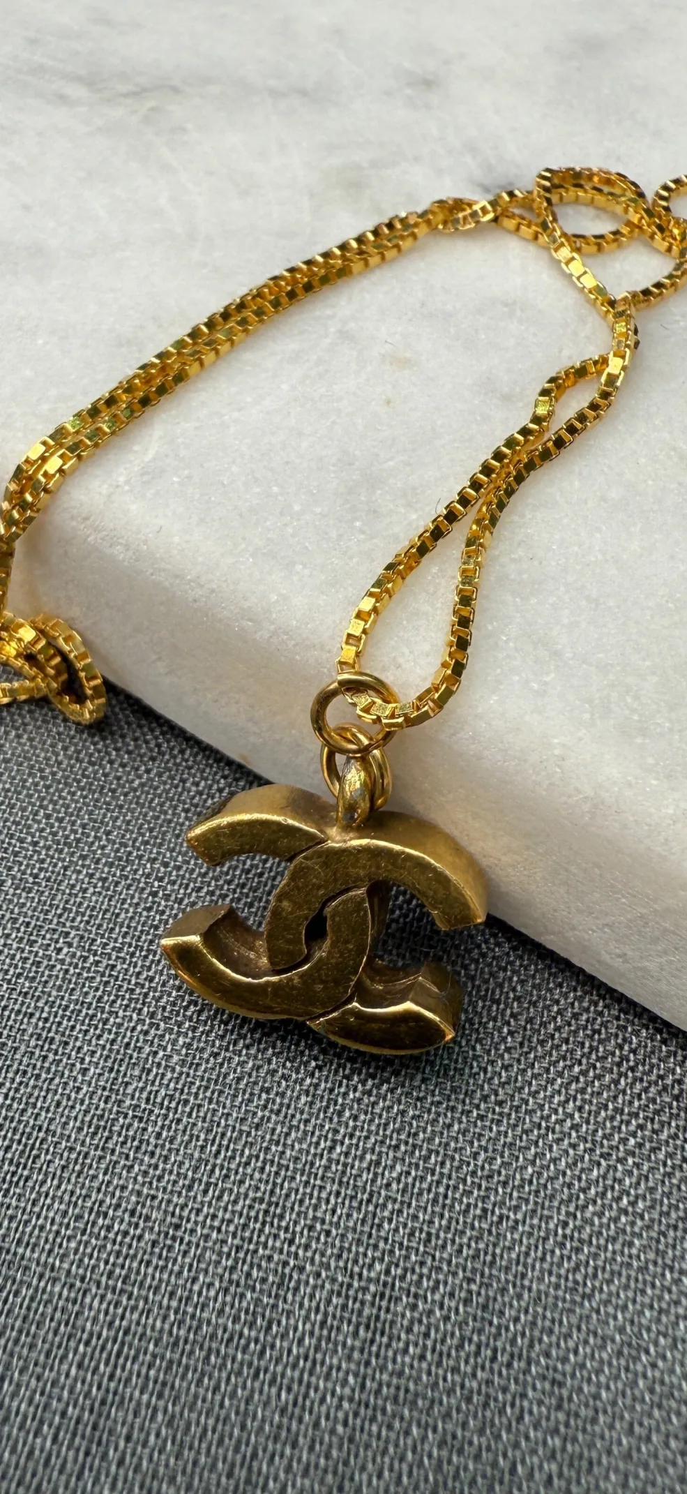 Preloved Vintageline x Molly&My Vintage Chanel CC Vedhæng 2< Halskæder