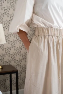 Yara Poplin Skirt*Neo Noir Hot